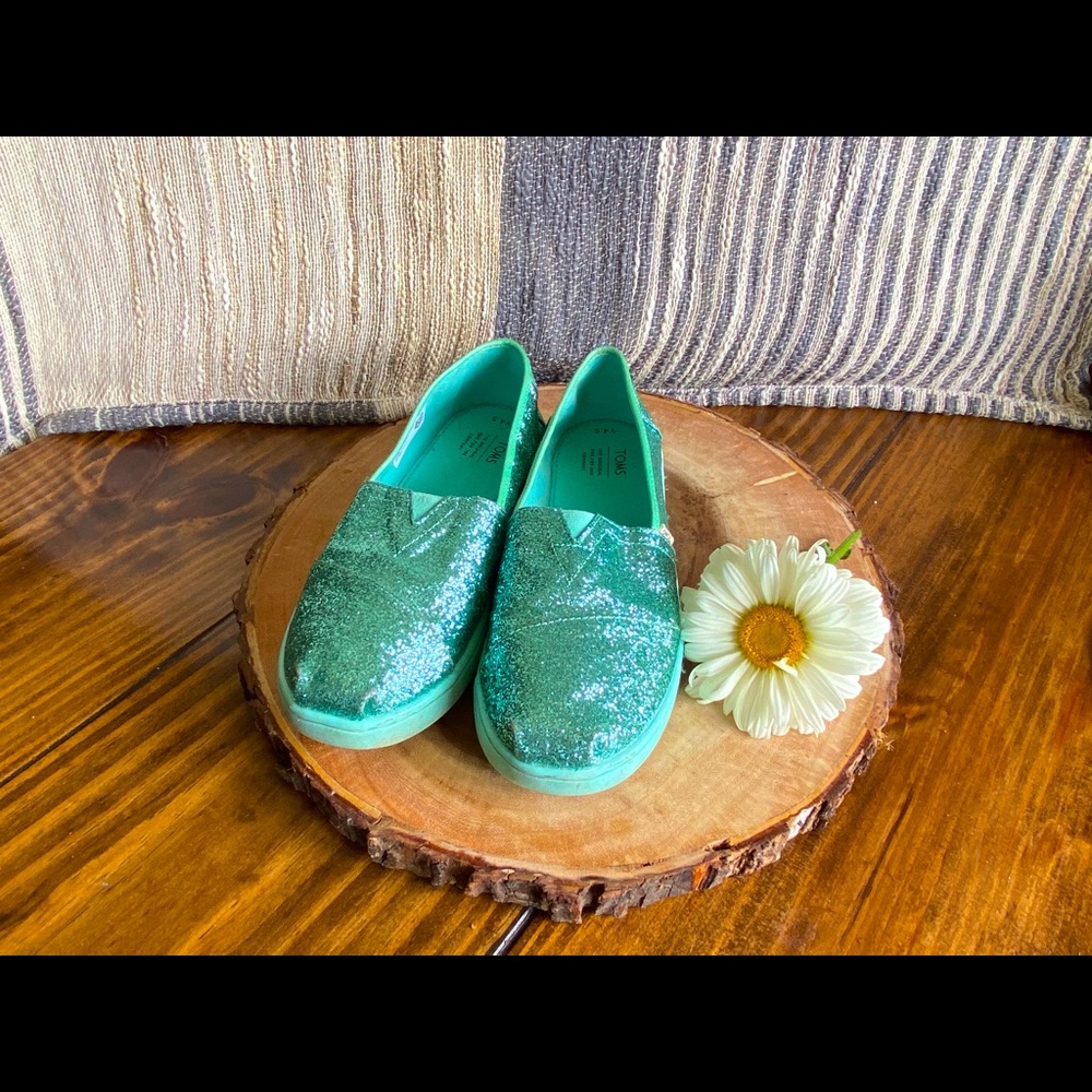 Toms Glitter shoes youth 4.5/ women’s 6